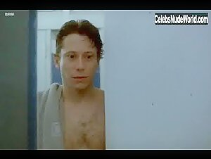 Marianne Denicourt in Comment je me suis dispute... (ma vie sexuelle) (1996) 5