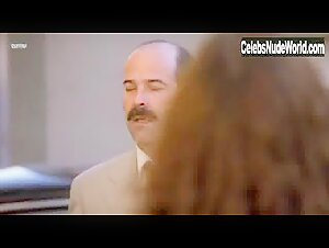 Maribel Verdu in Carreteras secundarias (1997) 2