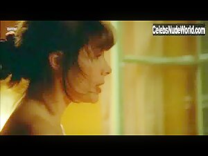 Marie Trintignant Nipple , Couple in Nuit d'ete en ville (1990) 16