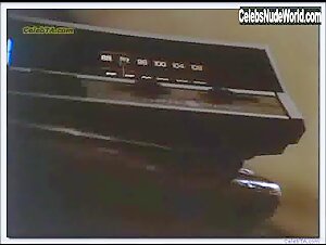 Mariel Hemsingway Blonde , boobs scene in Star 80 (1983) 2