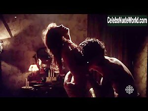 Mariloup Wolfe Couple , Kissing in Musee Eden (series) (2010) 18