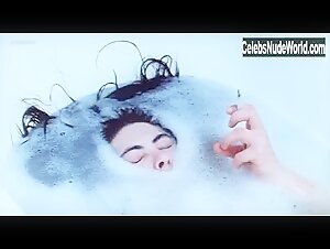 Marina de Van in Regarde la mer (1997) 4