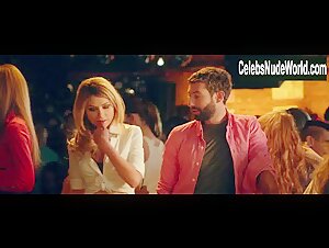 Marina Shako in Chto tvoryat muzhchiny 2 (2015) 3
