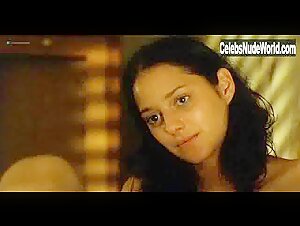 Marion Cotillard in Furia (1999) 16