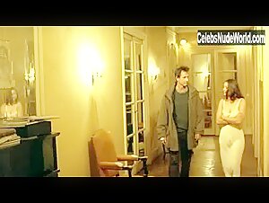 Marion Cotillard in Une affaire privee (2002) 6