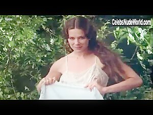Marion Peterson in Les exploits d'un jeune Don Juan (1986) 15