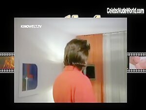 Marlene Appelt Vintage , boobs in Das Madchen mit der heisen Masche (1972) 1