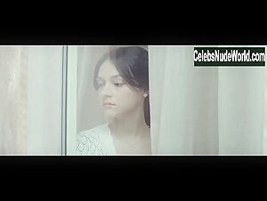 Marta Gastini in Autumn Lights (2016) 11