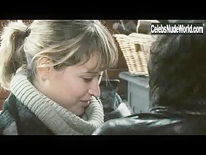 Marta Larralde in Todas las mujeres (series) (2010) 2