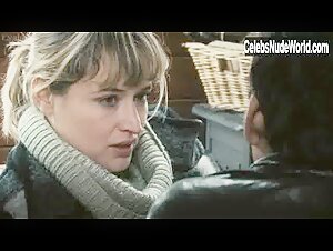 Marta Larralde in Todas las mujeres (series) (2010) 3