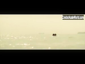 Marta Milans Bikini , Beach in El embarcadero (series) (2019) 10