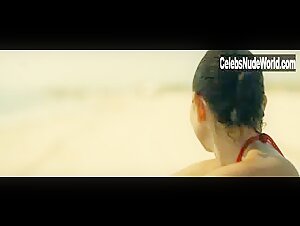 Marta Milans Bikini , Beach in El embarcadero (series) (2019) 11