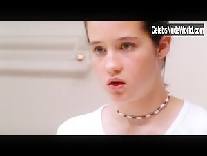 Martha Higareda in Amar te duele (2002) 4