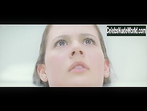Martina Garcia in La cara oculta (2011) 6