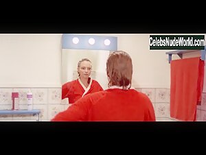 Martine Brochard in Gatti rossi in un labirinto di vetro (1975) 15