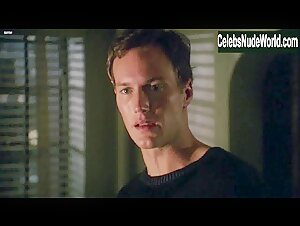 Mary-Louise Parker in Angels in America (series) (2003) 16