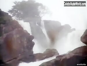 Maryam d'Abo Kissing , Outdoor in Tropical Heat (1993) 6