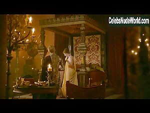 Masie Dee Costume , boobs in Game of Thrones (series) (2011) 11
