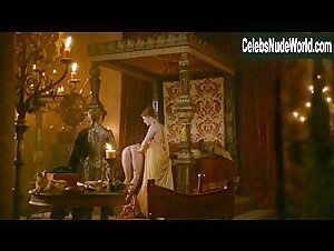 Masie Dee Costume , boobs in Game of Thrones (series) (2011) 12