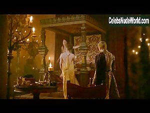 Masie Dee Costume , boobs in Game of Thrones (series) (2011) 6