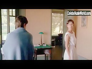 Mathilda May Hairy Pussy , Brunette in Toutes peines confondues (1992) 7
