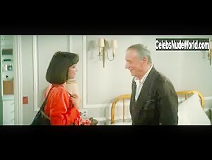 Mathilda May Explicit , Brunette in Trois places pour le 26 (1988) 20