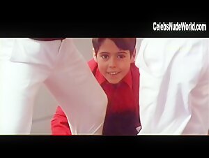Mathilda May in La teta y la luna (1994) 11