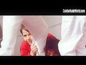 Mathilda May in La teta y la luna (1994) 7