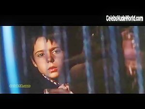 Mathilda May Nipple , boobs in La teta y la luna (1994) 3