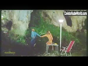Monica Zanchi in Autostop rosso sangue (1977) 10