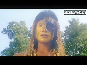 Monica Zanchi in Emanuelle e gli ultimi cannibali (1977) 4
