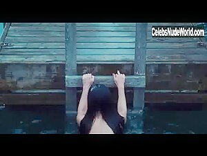 Megan Fox Outdoor , Wet scene in Jennifer's Body (2009) 11