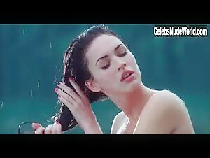 Megan Fox Outdoor , Wet scene in Jennifer's Body (2009) 16