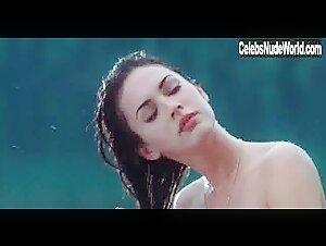 Megan Fox Outdoor , Wet scene in Jennifer's Body (2009) 19