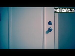 Melanie Lynskey Wet , Brunette in Togetherness (series) (2015) 11