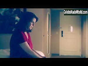 Melanie Lynskey Wet , Brunette in Togetherness (series) (2015) 6