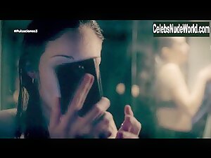 Meritxell Calvo in Pulsaciones (series) (2016) 20