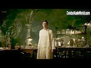 Mia Goth in A Cure for Wellness (2016) 13