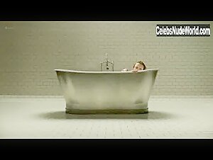 Mia Goth in A Cure for Wellness (2016) 2