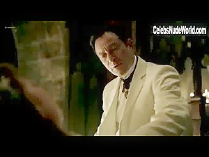 Mia Goth in A Cure for Wellness (2016) 8