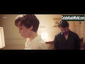 Micaela Ramazzotti in Una storia senza nome (2018) 2