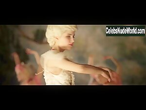 Michalina Olszanska in Koronatsiya (series) (2019) 4