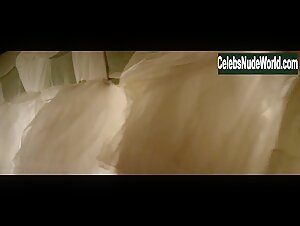 Michalina Olszanska in Koronatsiya (series) (2019) 6