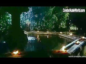 Michela Miti Outdoor , Butt in Dolce pelle di Angela (1986) 1