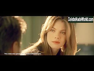 Michelle Monaghan Couple , Blonde in Kiss Kiss Bang Bang (2005) 20