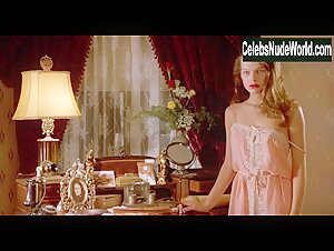 Milla Jovovich in Chaplin (1992) 18