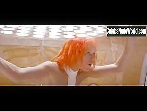 Milla Jovovich in Fifth Element (1997) 5