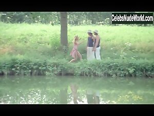 Miou-Miou in Les valseuses (1974) 14