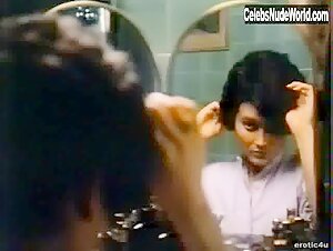 Missy O'Shea boobs , Mirror in New York Nights (1984) 10