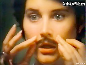 Missy O'Shea boobs , Mirror in New York Nights (1984) 18